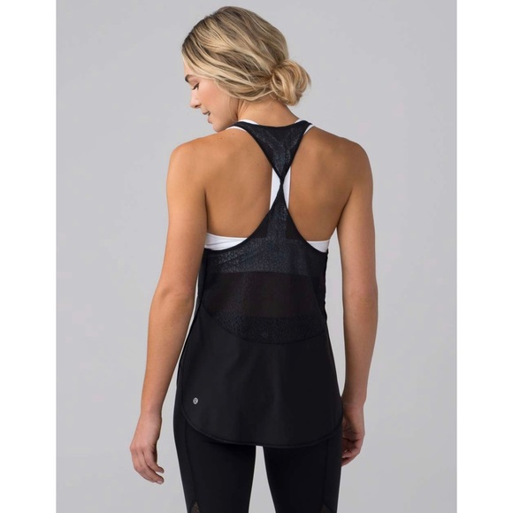 Lululemon Twist & Train Tank in Black Mesh - Picture 14 of 15